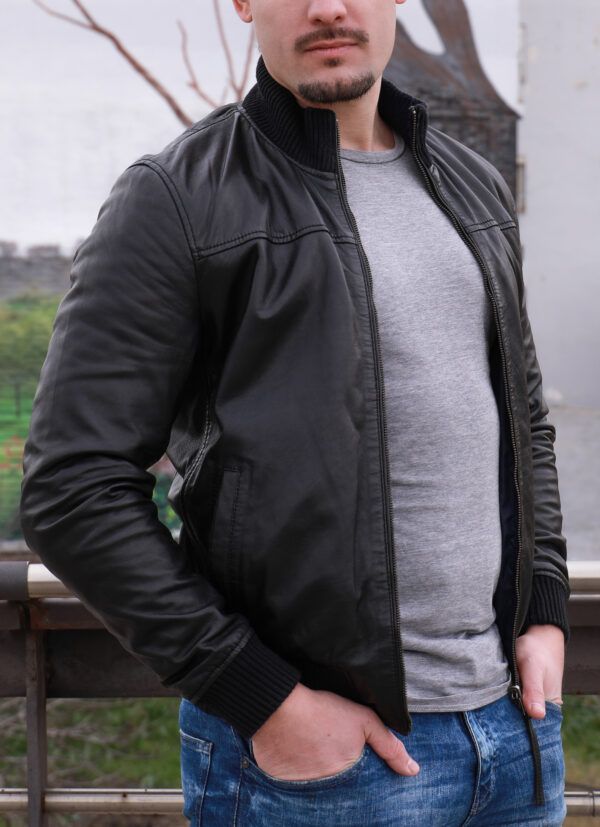 BOMBER REV - Imagen 4