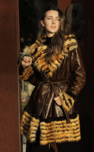 abrigo de piel con zorro